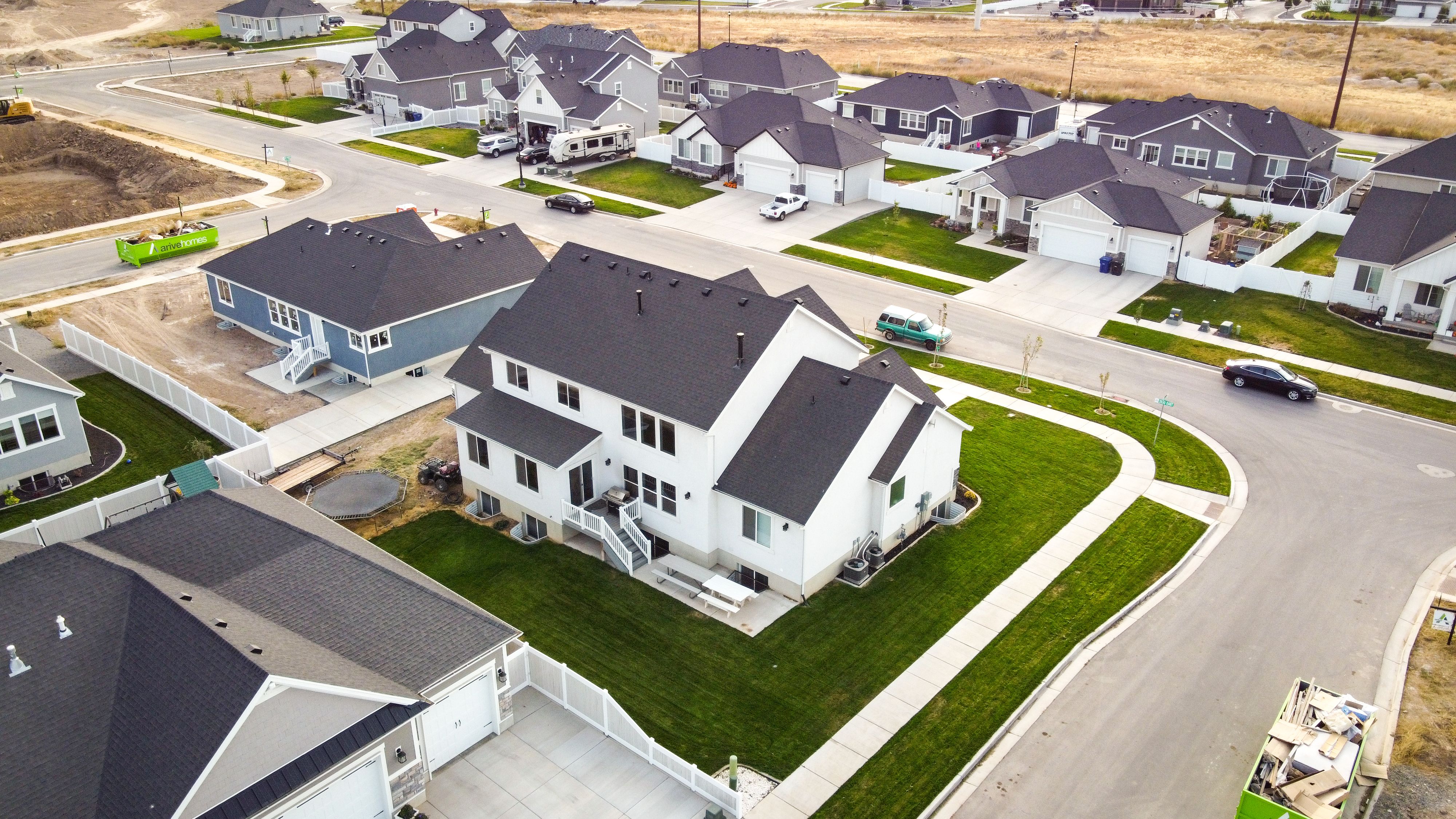 Understanding HOAs: Pros and Cons of Buying in an HOA